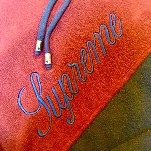 “Supreme” fleece hoodie, size XXL,navy & cranberry